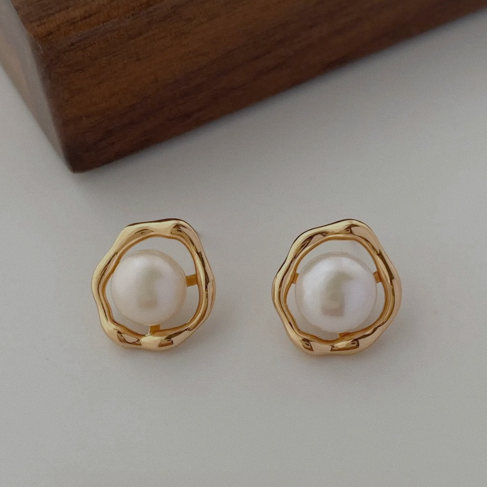 Lustrous Pearl Earrings