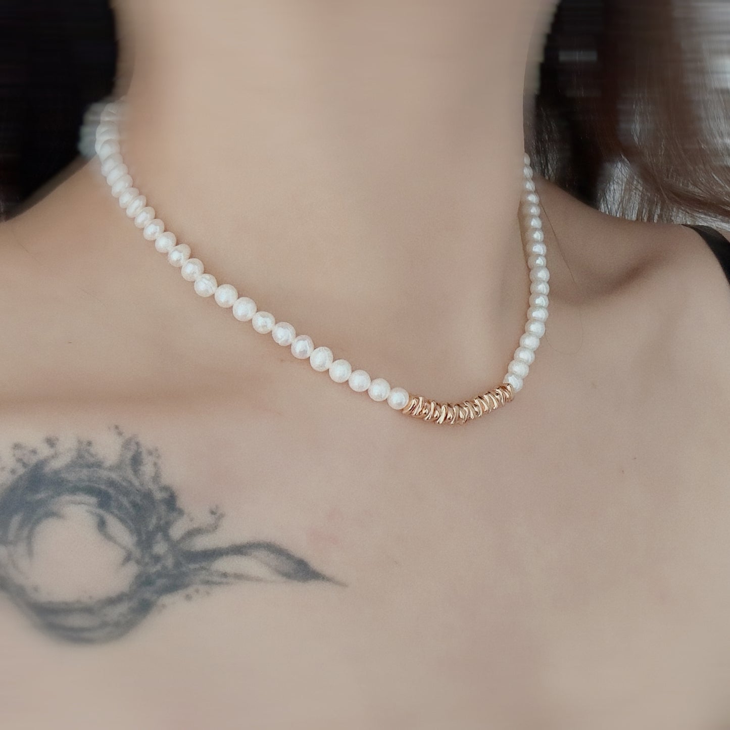 Gleam Pearl Choker Necklace